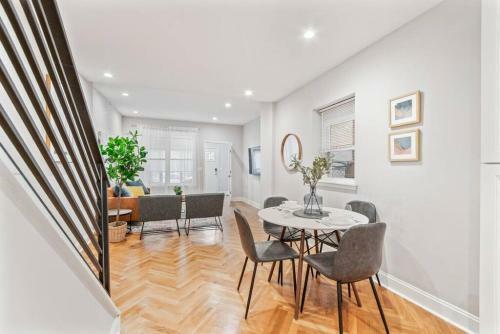 Trendy 3br Gameroom Gr8 For Family