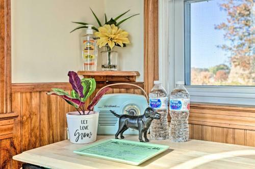 Pet-friendly Cranston Home With Fire Pit And Bbq!