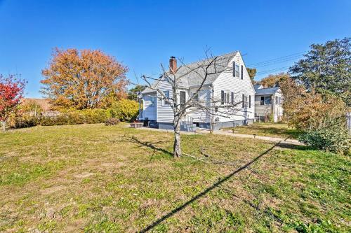 Pet-friendly Cranston Home With Fire Pit And Bbq!