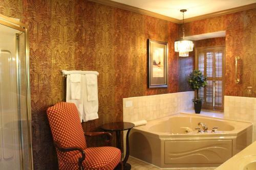 Posada Altland House Inn & Suites