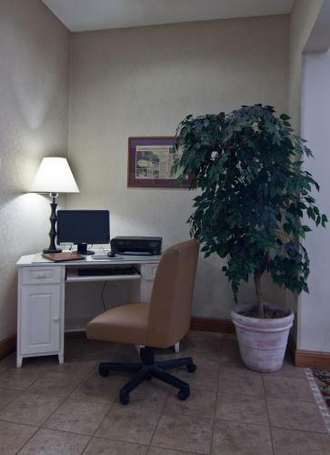 Hotel Coshocton Village Inn & Suites