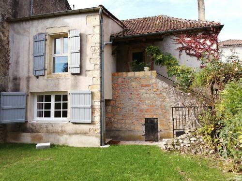 La Maison Pr�s De La Fontaine