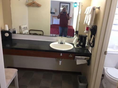 Motel Economy Inn