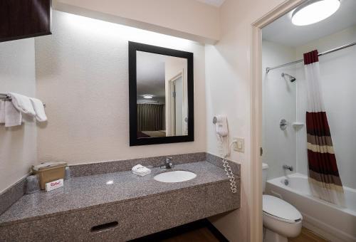 Hotel Red Roof Inn Cincinnati East - Beechmont