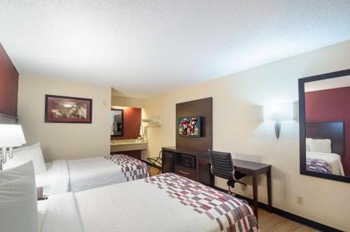Hotel Red Roof Inn Cincinnati East - Beechmont