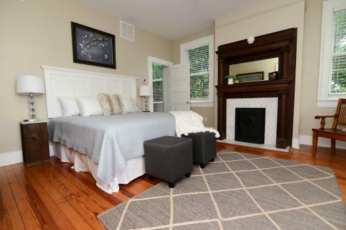 Posada 607 Bay Luxurious Guest Rooms