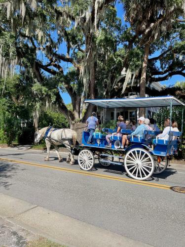 Magnolia Court Suites