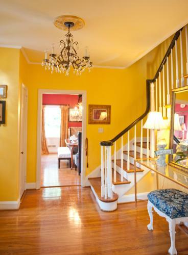 The Spivey House B&B On Kingston Lake