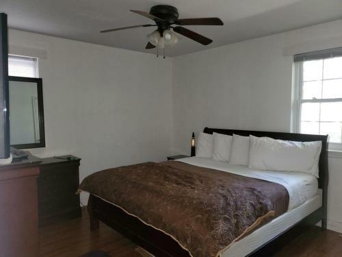 Villa Greenwood Private Home Close To Everything With Hottub