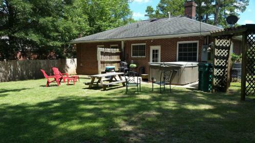Villa Greenwood Private Home Close To Everything With Hottub