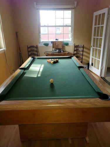 Villa Greenwood Private Home Close To Everything With Hottub