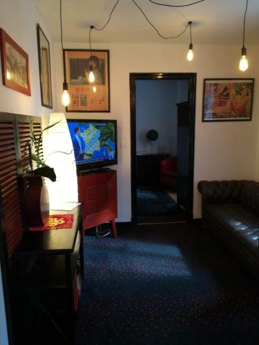 Hostal Itsara Suites