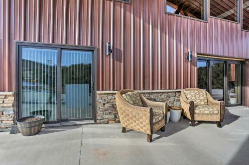 Whiskey Barrel Ranch With Grill And Fire Pit!