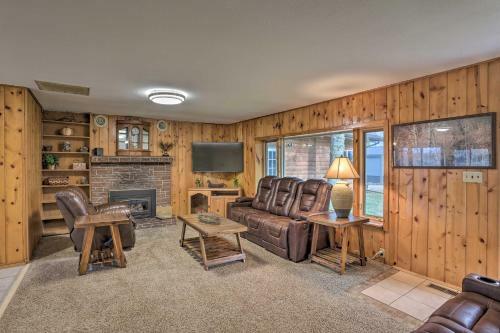 Family-friendly Getaway On 12-acre Trout Farm