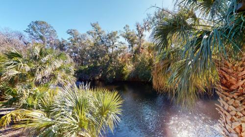 213 Turnberry Village