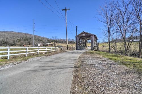 Idyllic Cookeville Cabin On Mini-golf Course!