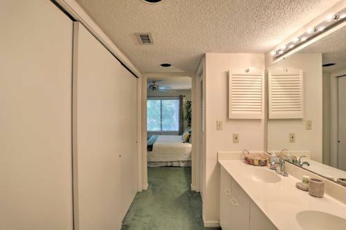 Villa Peaceful Kingston Resrort Escape With Lake Views!