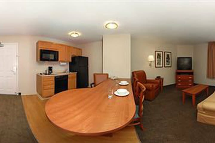 Hotel Candlewood Suites Medford