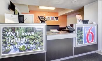 Motel 6 Medford South