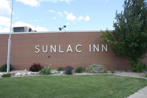 Hotel Sunlac Inn Lakota