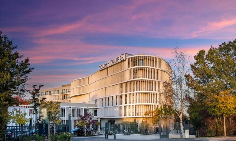 Golden Tulip Lyon Ouest Techlid Hotel & Spa