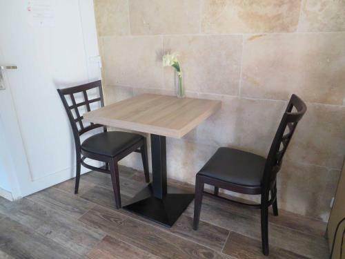 Hostal Maison 4 �toiles Et Studio 3 �toiles Ind�pendants Avec Piscine
