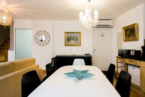 Apartamento Un Petit Nid Au Bord De La Sorgue