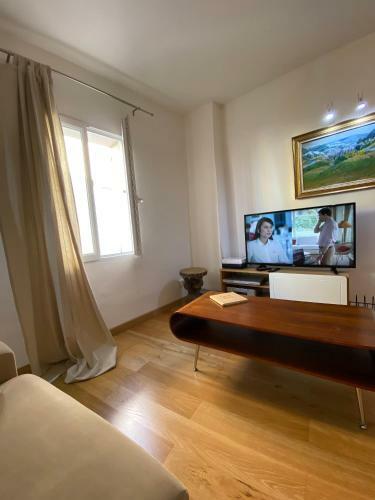 Apartamento Un Petit Nid Au Bord De La Sorgue