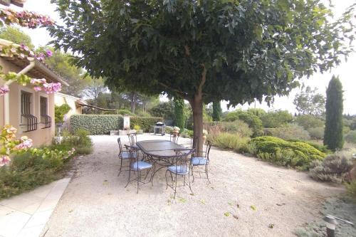 Lovely Home With Terrace Garden And Pool