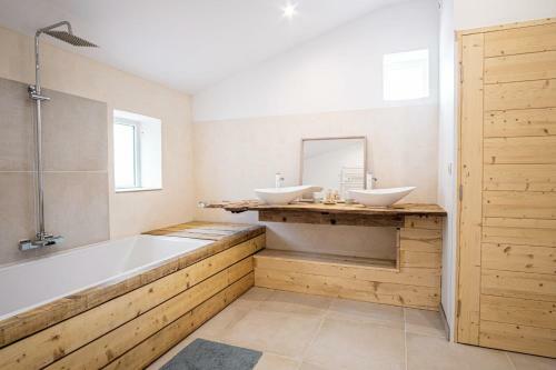 Villa Tout Confort Avec Piscine Priv�e