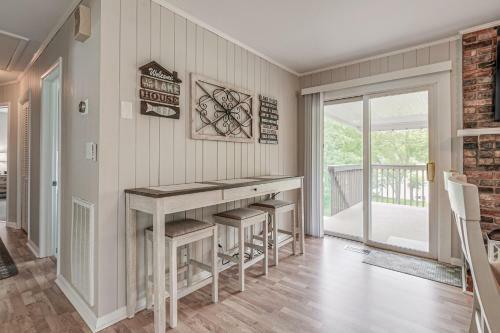 Lakefront Home Firepit & Deck