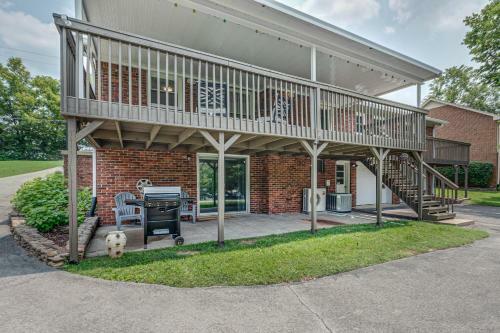 Lakefront Home Firepit & Deck