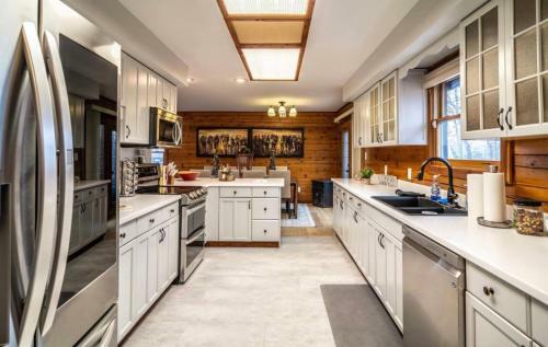 Minnies Mountain Lake House
