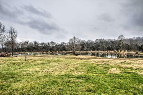 Pet Friendly Milk Barn Cottage On 15 Acres!