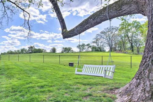 Grand Lafollette Home With Covered Patio On 40 Acres!