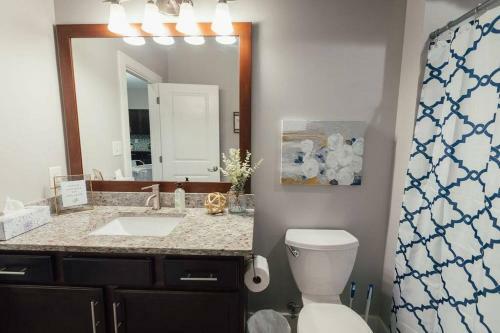 Apartamento Oasis On Main With Tempurpedic King Bed