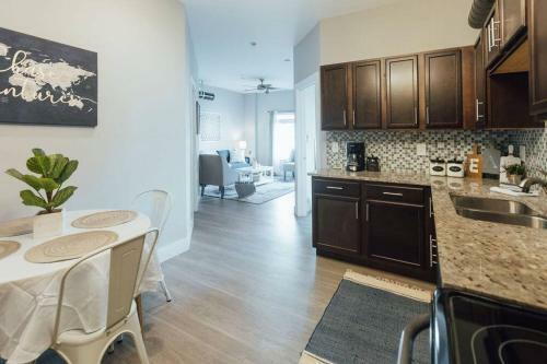 Apartamento Oasis On Main With Tempurpedic King Bed