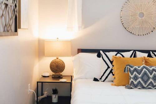 Apartamento New Boho Apt In Downtown Johnson City King Bed