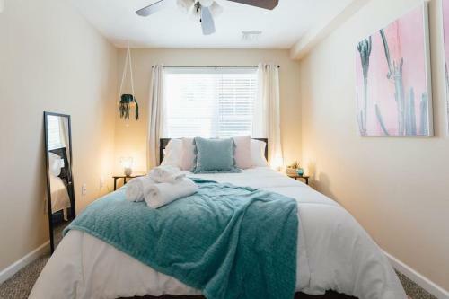 The Bohemian Escape Near Etsu- King Bed!