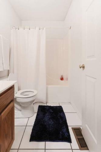 Beautiful Boho Condo In Johnson City, Tn King Bed