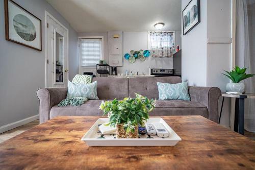 Tiny Home Downtown Lenoir City
