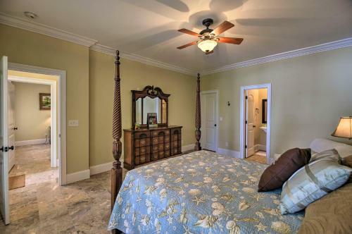 Lakefront Cottage With Private Double Dock