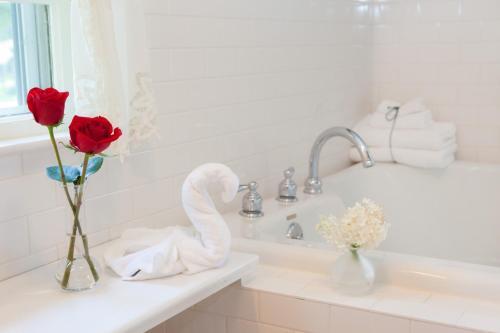 Bed & Breakfast Adair Country Inn & Restaurant