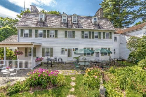 Bed & Breakfast Adair Country Inn & Restaurant