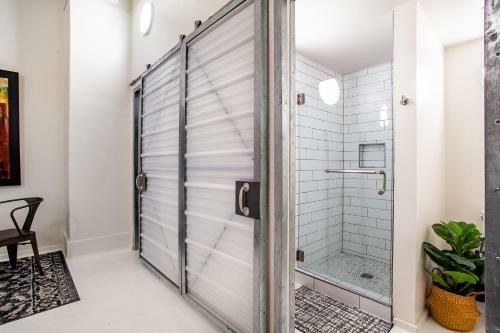 Apartamento Spacious Sterchi Loft Getaway- Downtown Getaway