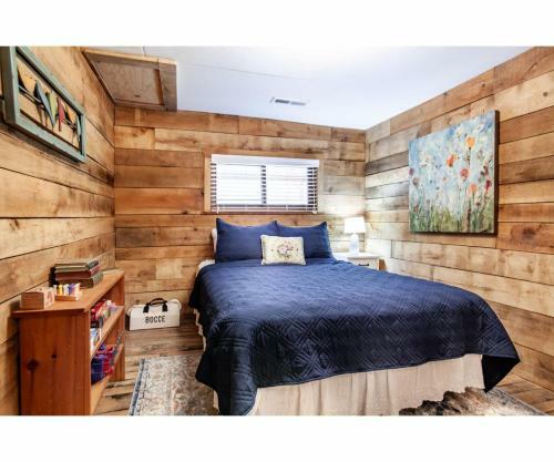 Beary Relaxing Cabin - Romantic With Outdoor Patio