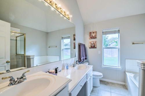 Fort Worth Home With Private Patio And Gas Grill!