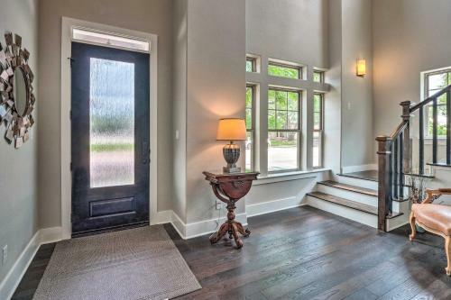 Stunning Farmhouse In Historic Dtwn Bastrop!