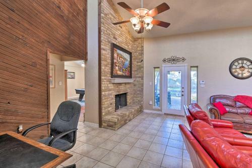 Bedford Digs With Private Pool And Rec Room!