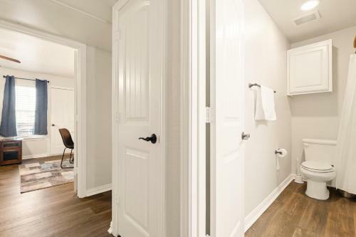 *double Apartment*spacious Units*heart Of Arlington